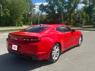2019 Chevrolet Camaro VI Рестайлинг, красный, 2900000 рублей, вид 4