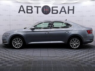 2021 Skoda Superb III Рестайлинг, серый, 2349000 рублей, вид 4