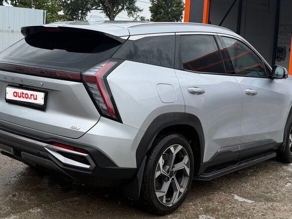 2025 Geely Atlas II, серебристый, 3800000 рублей - вид 3