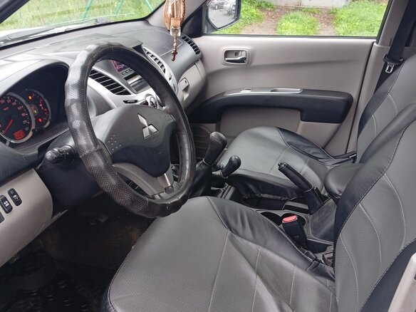 2011 Mitsubishi L200 IV, серебристый, 1300000 рублей - вид 5