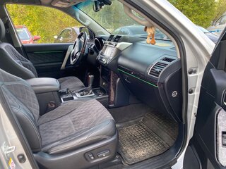 2014 Toyota Land Cruiser Prado 150 Series Рестайлинг 1, серебристый, 3350000 рублей, вид 5