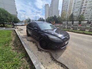 2008 Ford Focus II Рестайлинг, чёрный, 615555 рублей, вид 3