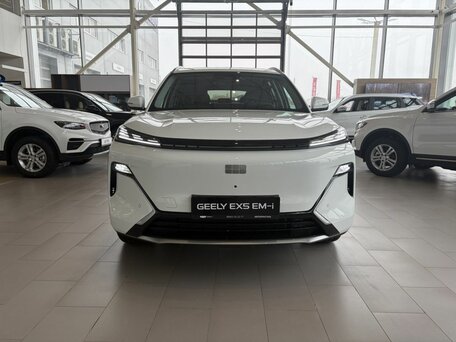 2026 Geely EX5 Гибрид EM-R, белый, 3829990 рублей, вид 2