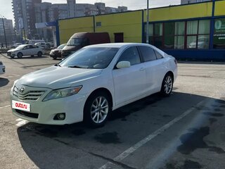 2010 Toyota Camry VI (XV40) Рестайлинг, белый, 1000000 рублей, вид 2