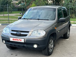 2017 Chevrolet Niva I Рестайлинг, серый, 580000 рублей, вид 1