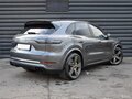 2020 Porsche Cayenne Turbo S E-Hybrid III, серый, 11500000 рублей - вид 2