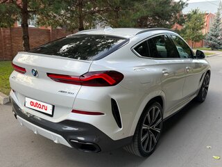 2022 BMW X6 40i III (G06), белый, 8700000 рублей, вид 4
