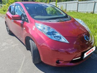 2016 Nissan Leaf 30kWh I (ZE0/AZE0), красный, 1250000 рублей, вид 2