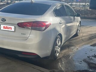 2018 Kia Cerato III Рестайлинг (Classic), белый, 1550000 рублей, вид 4