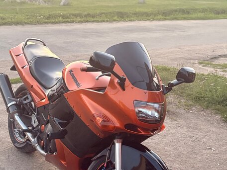 2005 Kawasaki ZZR 400, чёрный, 270000 рублей, вид 2