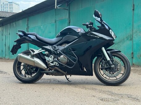 2017 Honda VFR 800, чёрный, 670000 рублей, вид 5