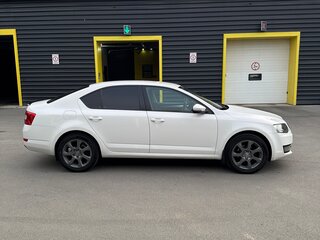 2014 Skoda Octavia III (A7), белый, 899000 рублей, вид 4