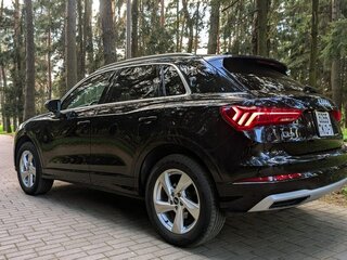 2020 Audi Q3 45 TFSI II (F3), чёрный, 2790000 рублей, вид 3