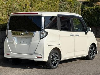 2023 Toyota Roomy I Рестайлинг, белый, 932000 рублей, вид 5