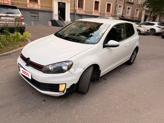2012 Volkswagen Golf 6-speed VI, белый, 550000 рублей, вид 1
