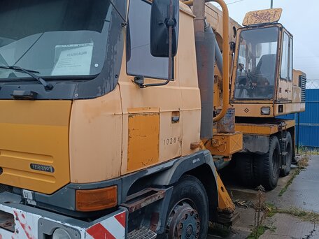 2006 UDS 114, золотистый, 1600000 рублей, вид 2