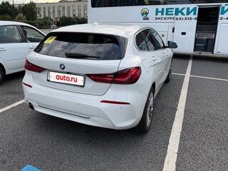 2022 BMW 1 серии 118i III (F40), белый, 2900000 рублей, вид 4
