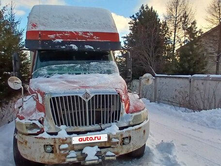 2003 International 4000 Series, красный, 800000 рублей, вид 1