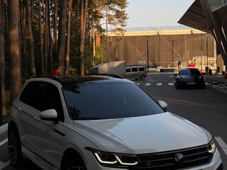2021 Volkswagen Tiguan II Рестайлинг, белый, 3750000 рублей, вид 3