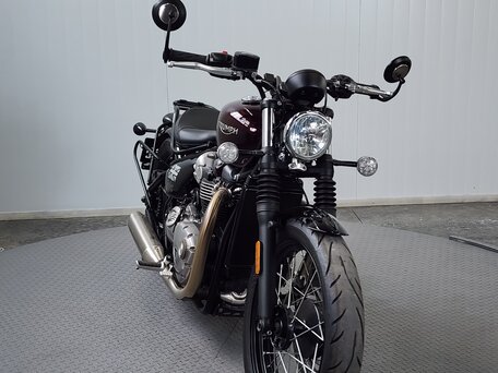 2018 Triumph Bonneville Bobber, коричневый, 1079000 рублей, вид 3