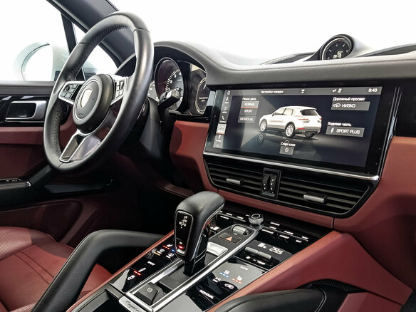 2018 Porsche Cayenne III, белый - вид 28