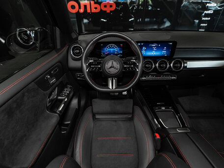 2025 Mercedes-Benz GLB 200 I (X247) Рестайлинг, чёрный, 6300000 рублей, вид 2