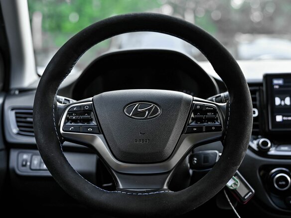 2021 Hyundai Solaris II Рестайлинг, серый, 1396000 рублей - вид 6