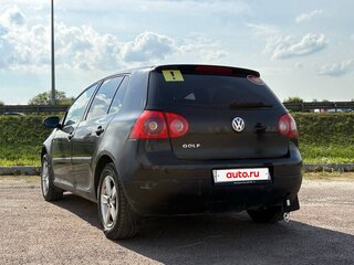 2004 Volkswagen Golf V, чёрный, 305000 рублей, вид 5