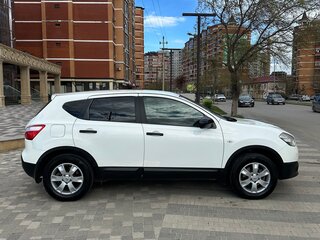 2011 Nissan Qashqai I Рестайлинг, белый, 930000 рублей, вид 4
