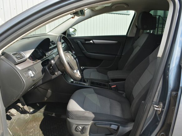 2011 Volkswagen Passat B7, серый, 879888 рублей - вид 14