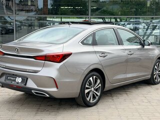 2024 Changan Eado Plus, серебристый, 2569900 рублей, вид 5