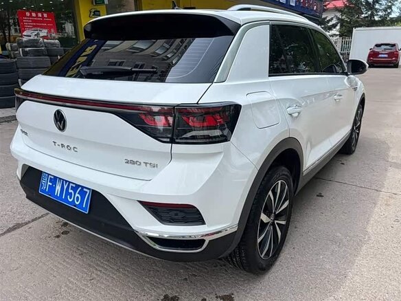 2023 Volkswagen T-Roc I Рестайлинг, белый, 1890000 рублей - вид 5
