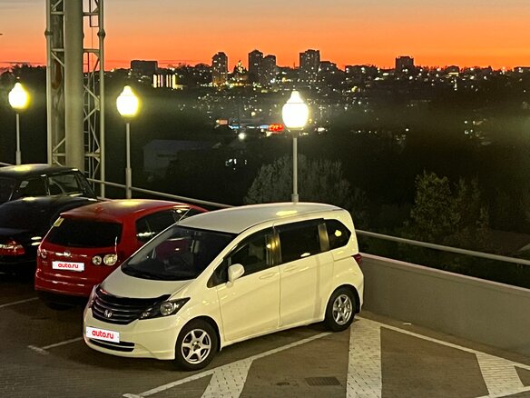 2008 Honda Freed I, белый, 850000 рублей - вид 1