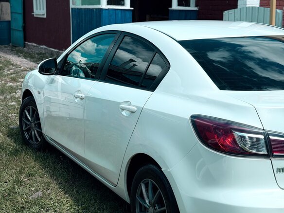 2011 Mazda 3 II (BL), белый, 800000 рублей - вид 4