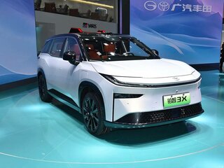 2026 Toyota bZ3X 58.3 kWh, чёрный, 2870000 рублей, вид 4