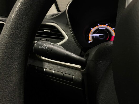 2023 Lada (ВАЗ) Vesta I Рестайлинг (NG), белый, 1120000 рублей - вид 12