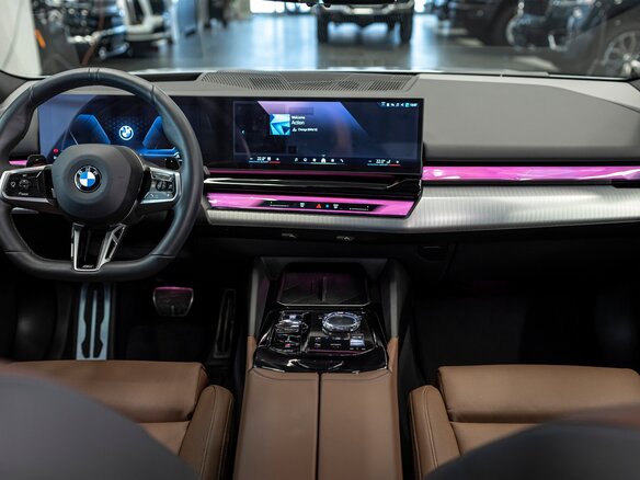 2024 BMW 5 серии 530i xDrive VIII (G60/G61/G68), серый, 7900000 рублей - вид 14