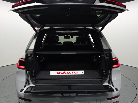 2023 BMW X7 40d I (G07) Рестайлинг, белый, 12350000 рублей - вид 17
