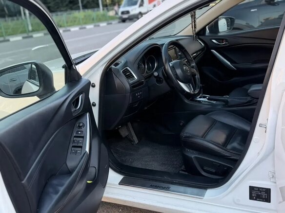 2013 Mazda 6 III (GJ), белый, 1300000 рублей - вид 5