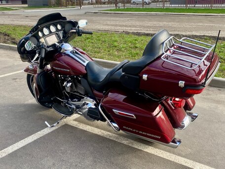 2017 Harley-Davidson Electra Glide, красный, 1590000 рублей, вид 3