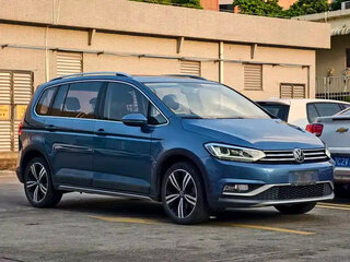 2022 Volkswagen Touran Cross L II, синий, 1689002 рублей, вид 5