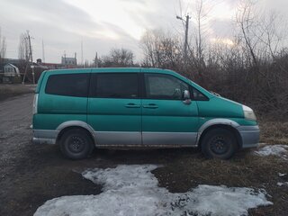 2001 Nissan Serena II (C24), зелёный, 260000 рублей, вид 2