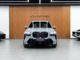 2025 BMW X7 40d I (G07) Рестайлинг, серый, 18900000 рублей, вид 3