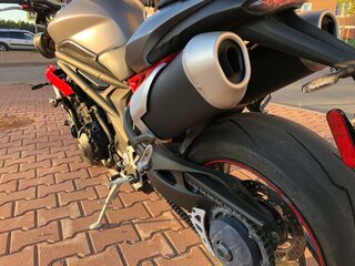 2017 Triumph Speed Triple, серый, 1050000 рублей, вид 5