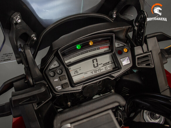 2017 Honda VFR 1200, красный, 862528 рублей - вид 9