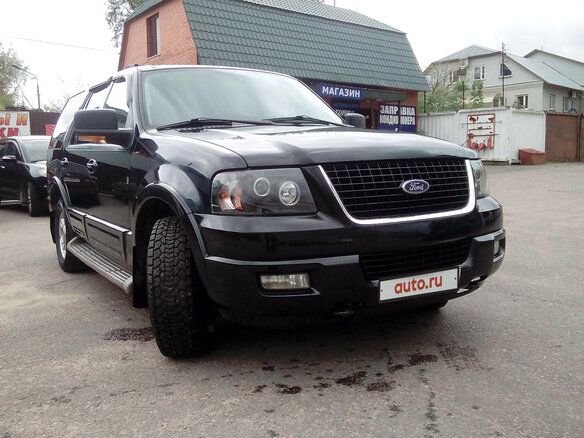 2004 Ford Expedition II, чёрный