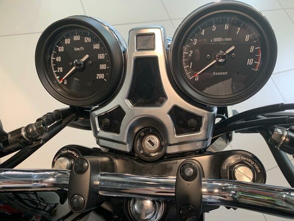 2021 Honda CB 1100, чёрный - вид 2