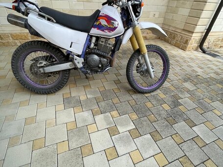 1995 Yamaha TT250R, белый, 240000 рублей, вид 1