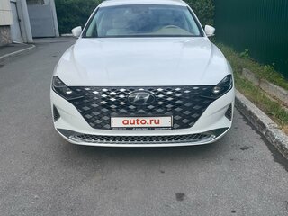 2021 Hyundai Grandeur VI Рестайлинг, белый, 4000000 рублей, вид 2