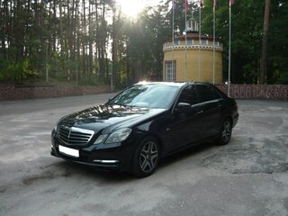 2010 Mercedes-Benz E-Класс 220 5G-Tronic IV (W212, S212, C207), чёрный, 1700000 рублей, вид 2